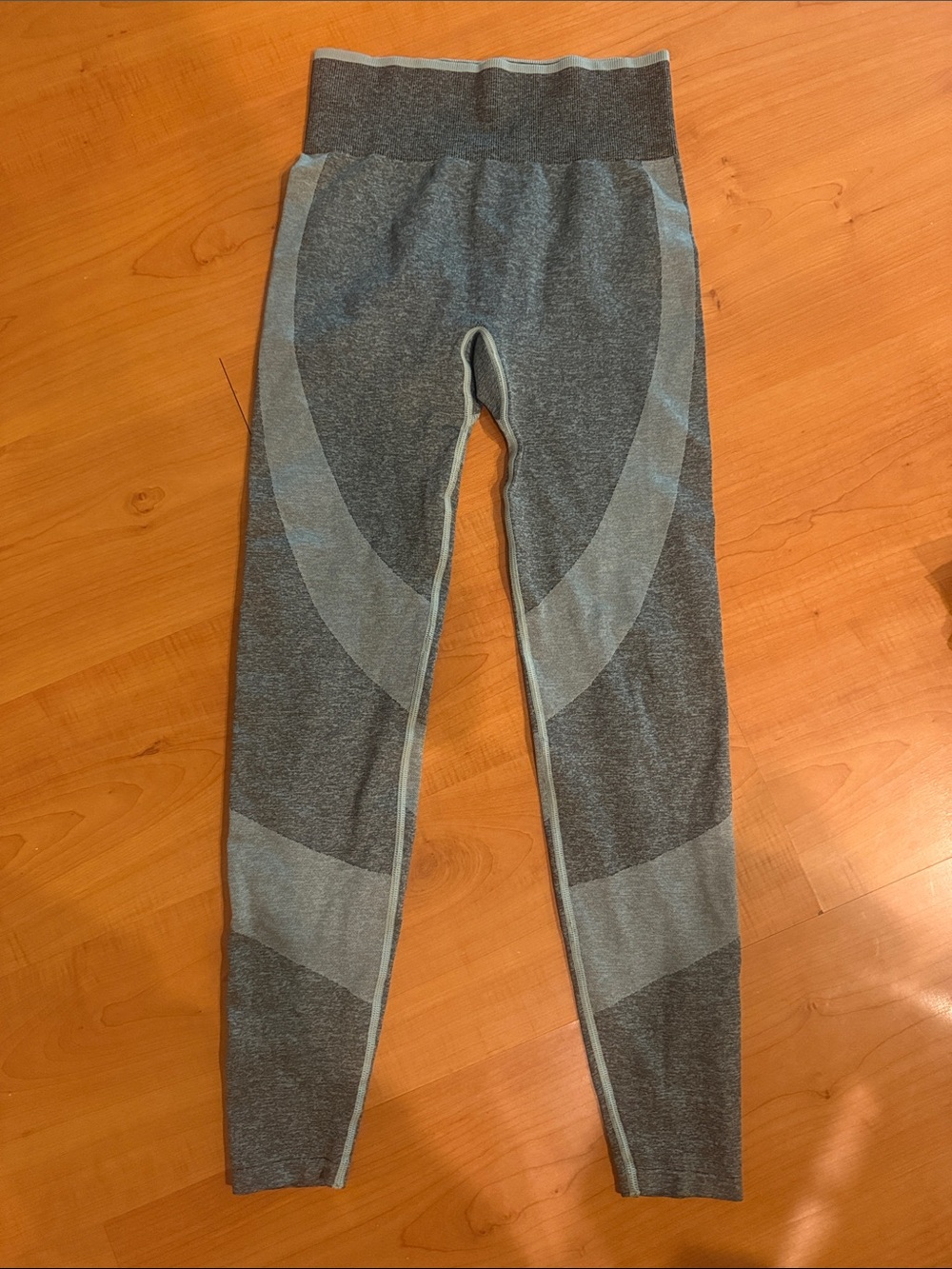 PINK Victoria's Secret Gray & Light Gray Seamless High-Rise Leggings